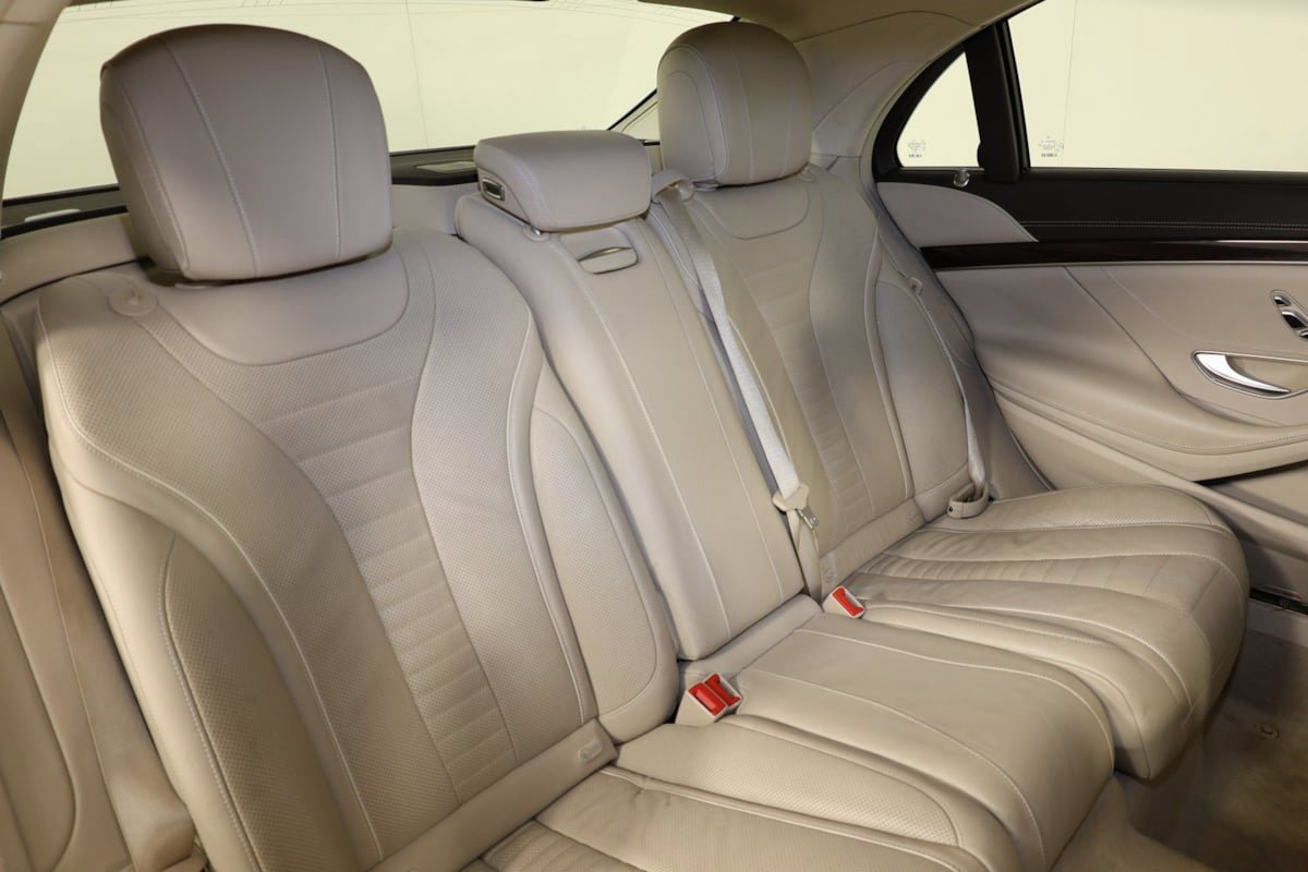 Used 2020 Mercedes-Benz S 560 4MATIC Sedan image 43