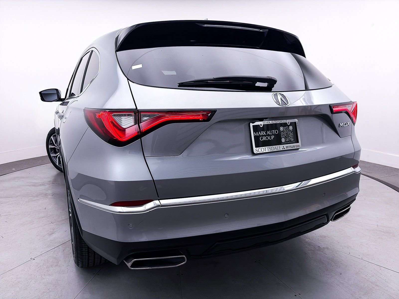 Used 2023 Acura MDX FWD w/ Technology Package image 4