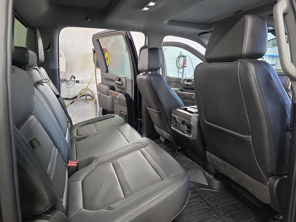 Used 2023 GMC Sierra 2500 Denali image 11