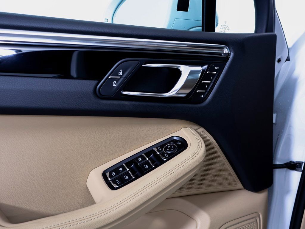 New 2026 Porsche Macan S image 19