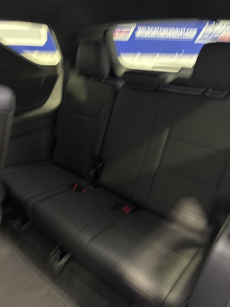 Used 2026 Chevrolet Traverse LT AWD/4WD image 32