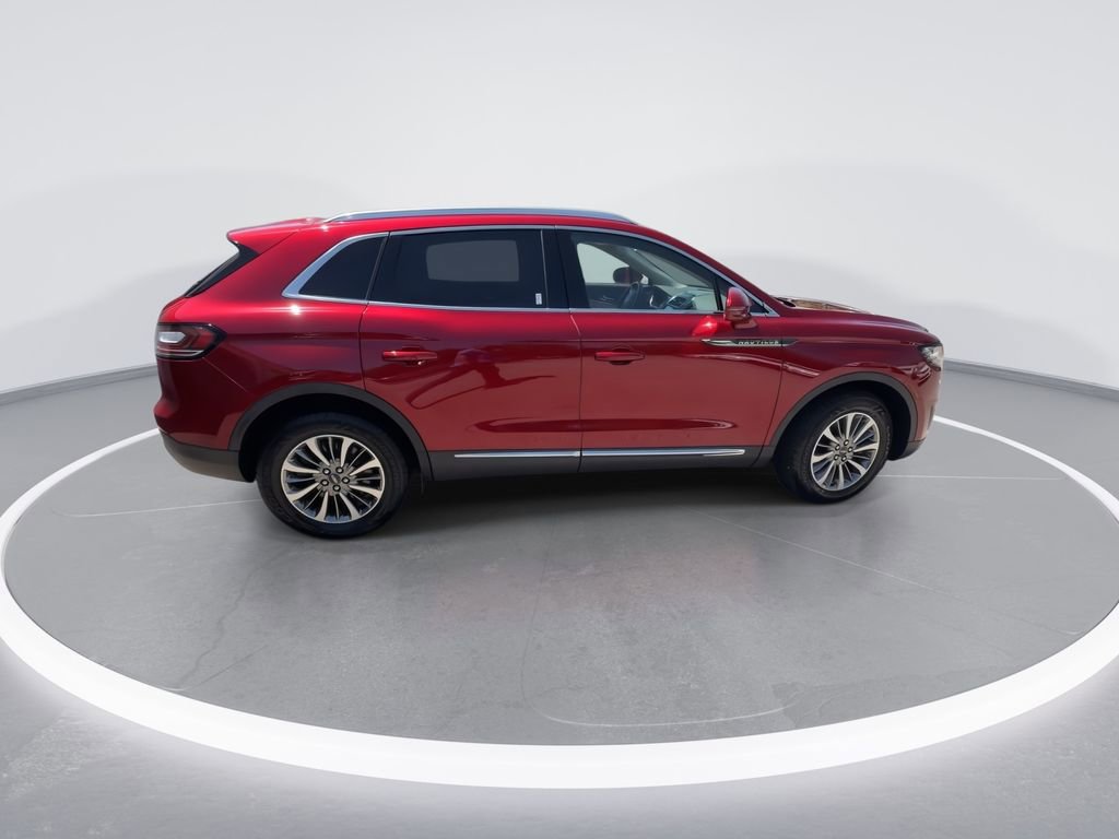 Used 2019 Lincoln Nautilus Select AWD/4WD image 9