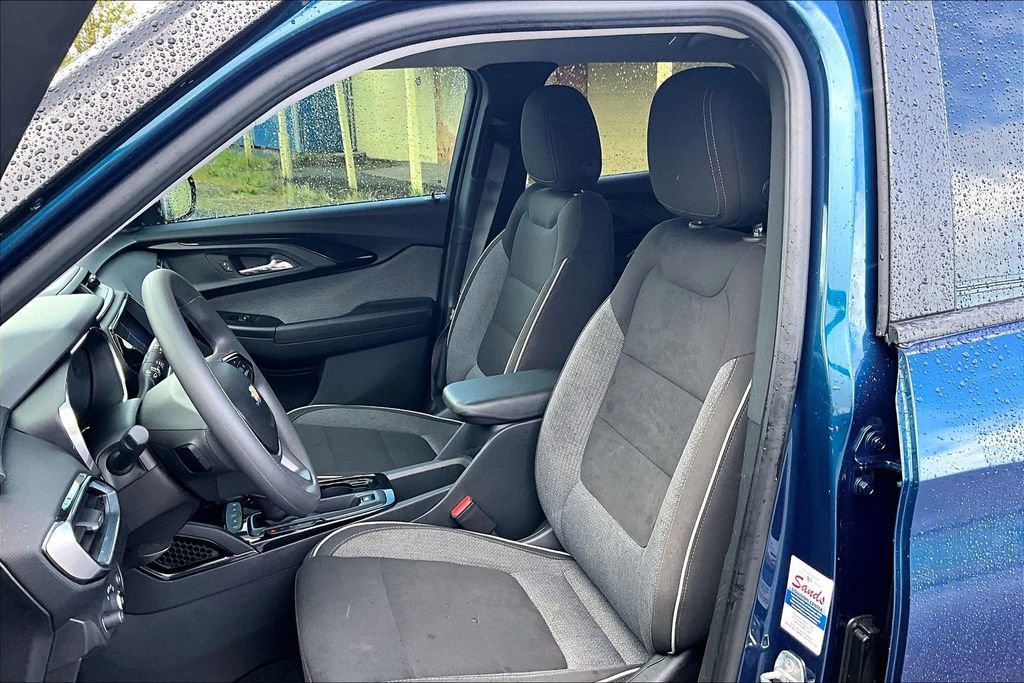 Used 2021 Chevrolet TrailBlazer LT w/ Convenience Package image 9