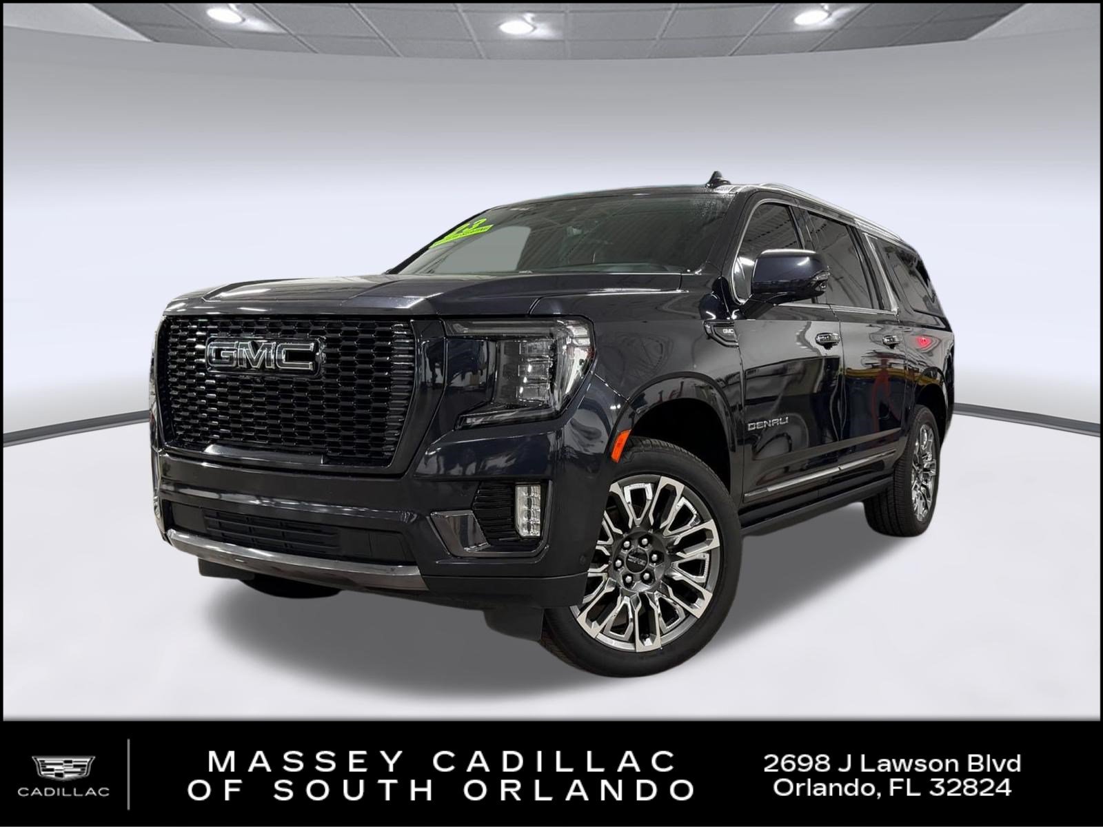 Used 2023 GMC Yukon XL Denali Ultimate AWD/4WD image 1