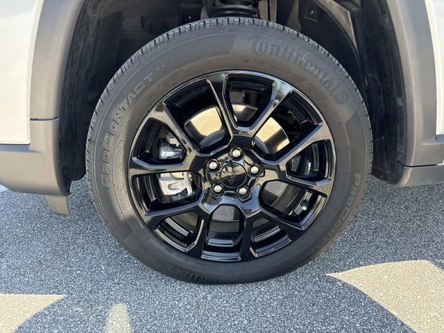Used 2024 Jeep Compass Latitude w/ Altitude Special Edition image 34