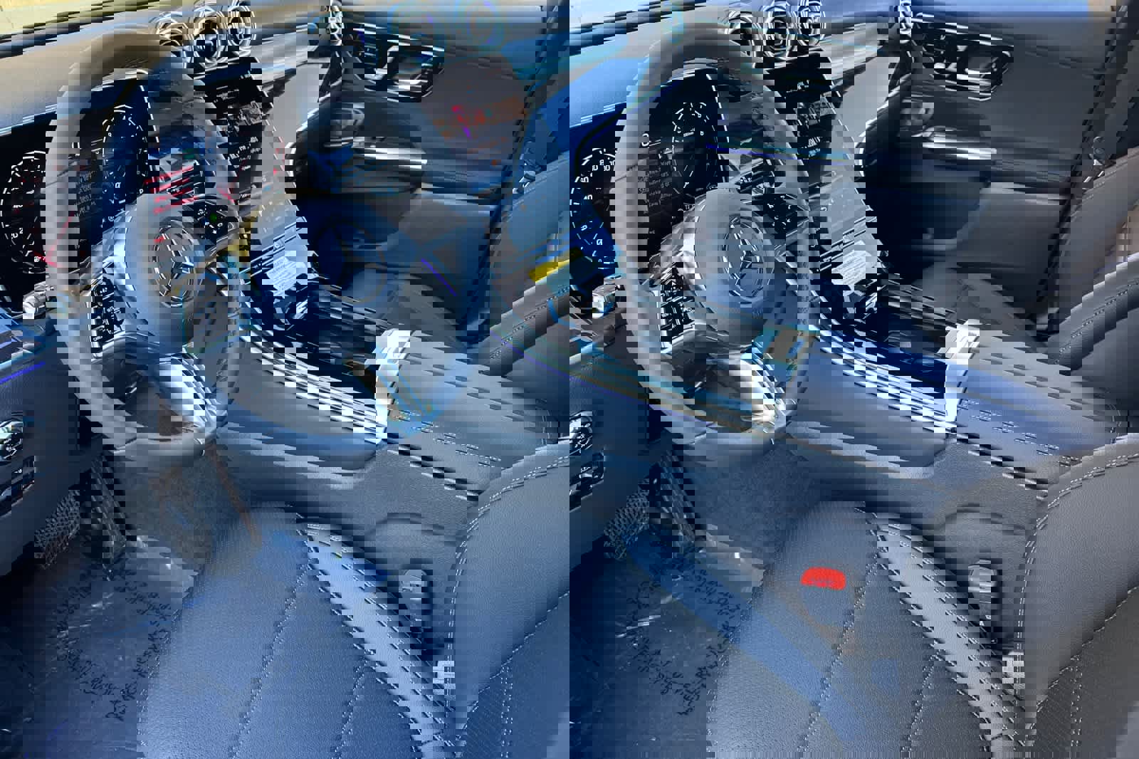 New 2026 Mercedes-Benz GLC 300 4MATIC image 9