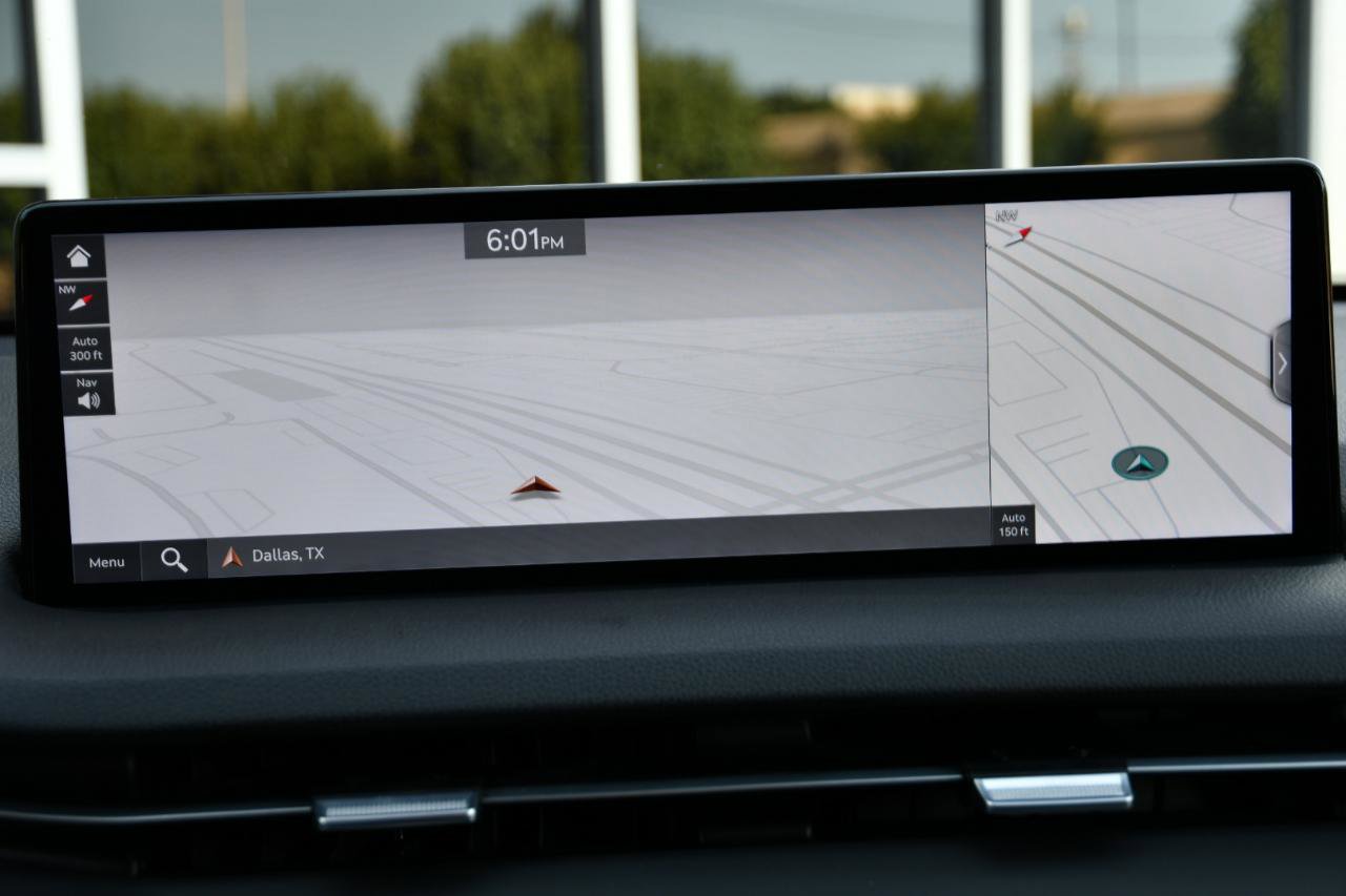 Used 2025 Genesis GV70 2.5T image 12