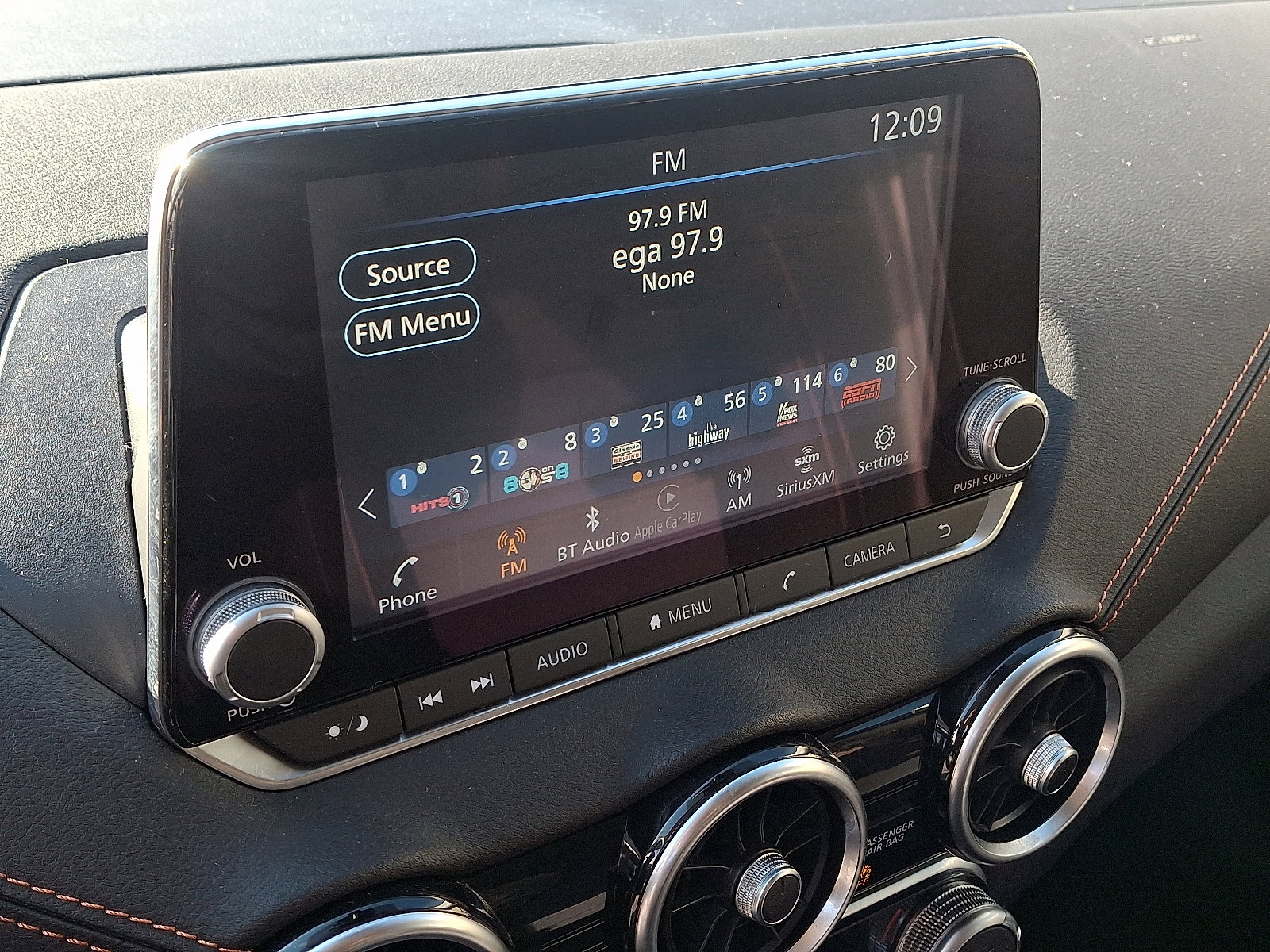 Used 2023 Nissan Sentra SR image 16