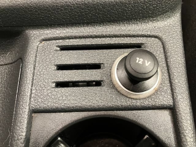 Used 2015 Volkswagen Golf S FWD image 33