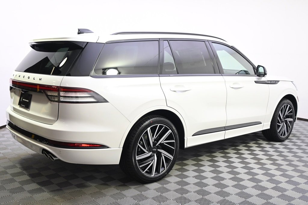 New 2026 Lincoln Aviator Black Label image 7