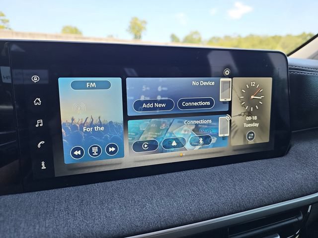 Used 2025 Nissan Kicks SV FWD image 24