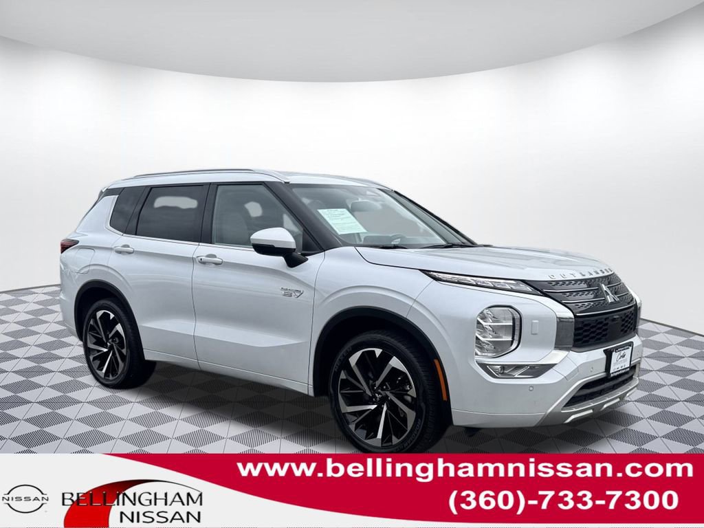 Used 2023 Mitsubishi Outlander SEL image 1