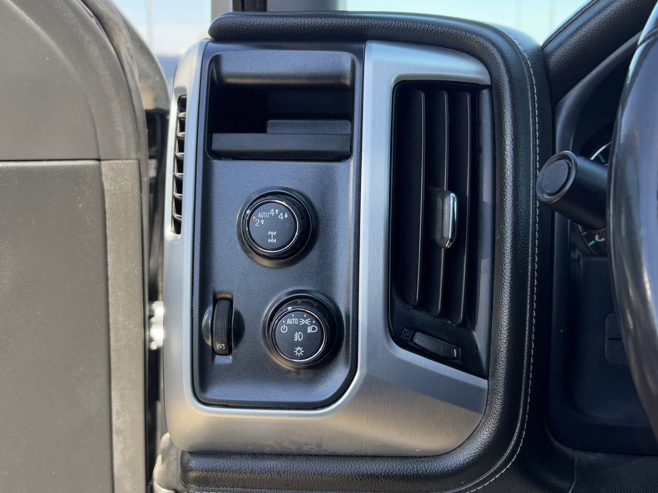 Used 2018 GMC Sierra 1500 SLT w/ Texas SLT Premium Package image 21