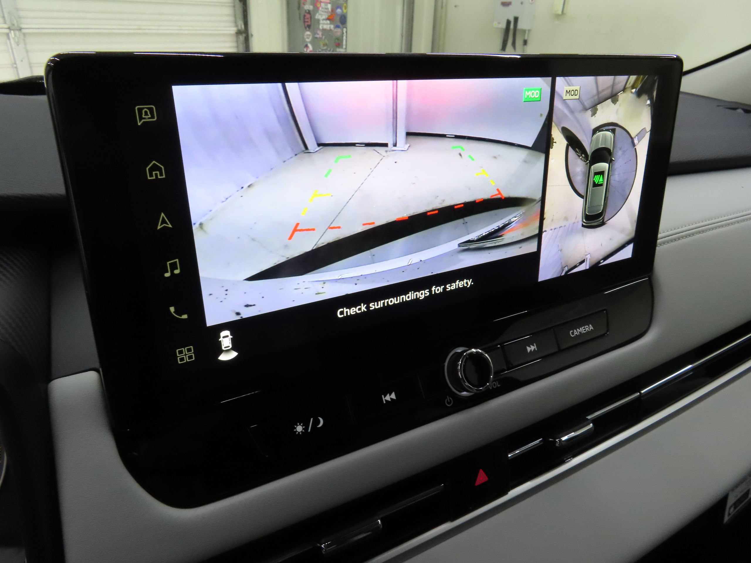 New 2025 Mitsubishi Outlander SE image 14