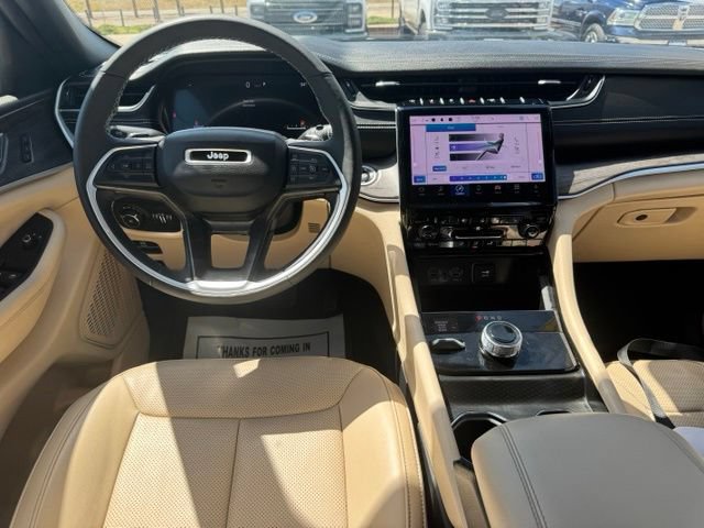 Used 2024 Jeep Grand Cherokee L Limited w/ Luxury Tech Group II AWD/4WD image 21