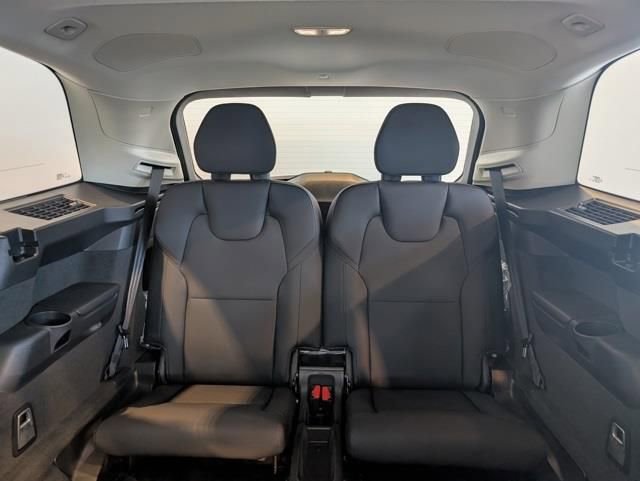 New 2026 Volvo XC90 T8 Plus w/ Protection Package Premier image 29