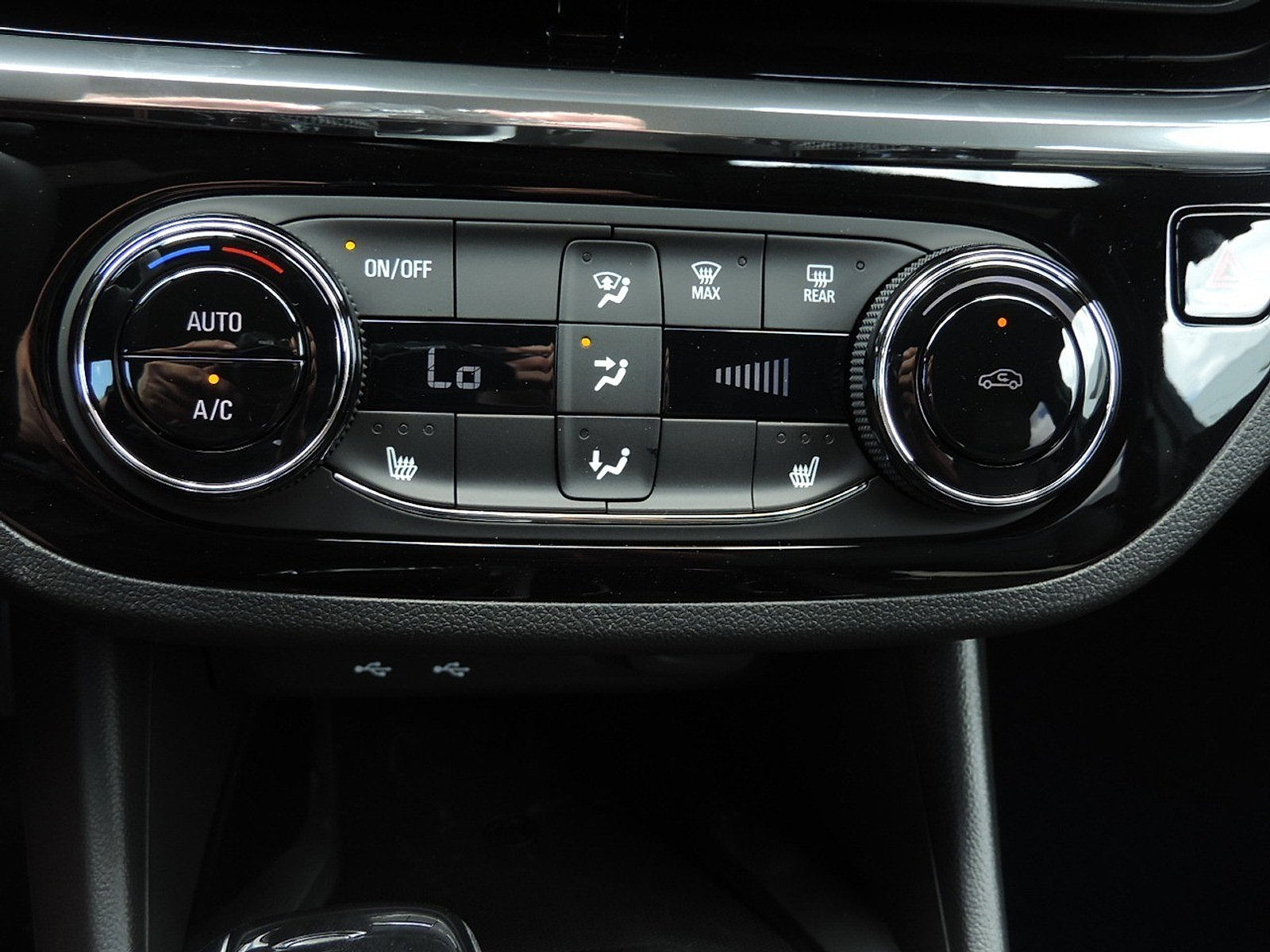 New 2026 Buick Envista Sport Touring w/ Convenience I Package FWD image 18