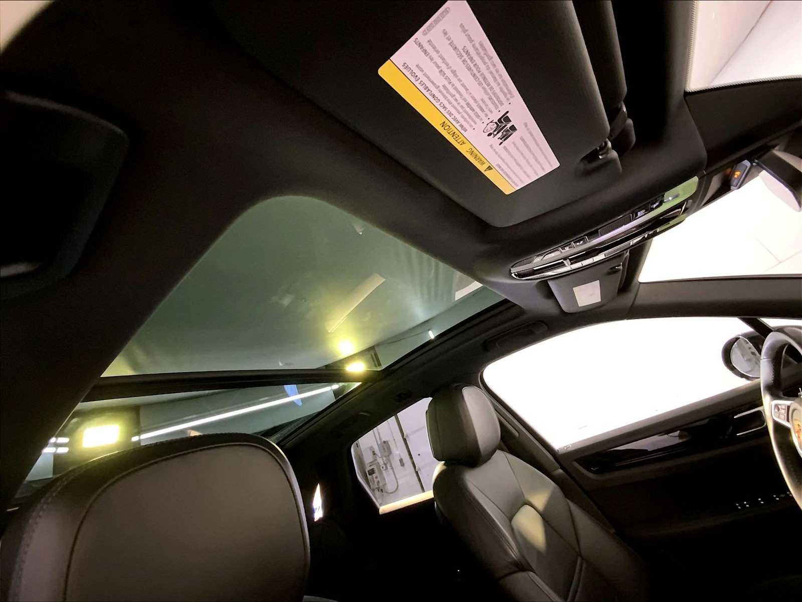 Certified 2022 Porsche Cayenne w/ Premium Package image 20