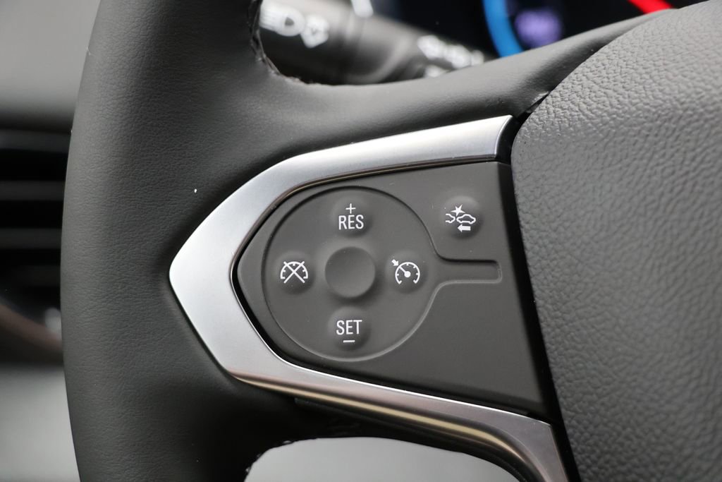 Used 2023 Chevrolet Traverse LT AWD/4WD image 18