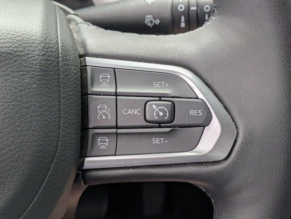 Used 2025 Jeep Compass Limited AWD/4WD image 21