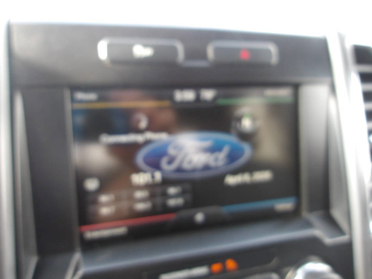 Used 2015 Ford F150 XLT w/ Equipment Group 302A Luxury AWD/4WD image 11