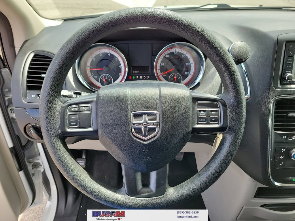 Used 2019 Dodge Grand Caravan SE w/ UConnect Hands-Free Group FWD image 18