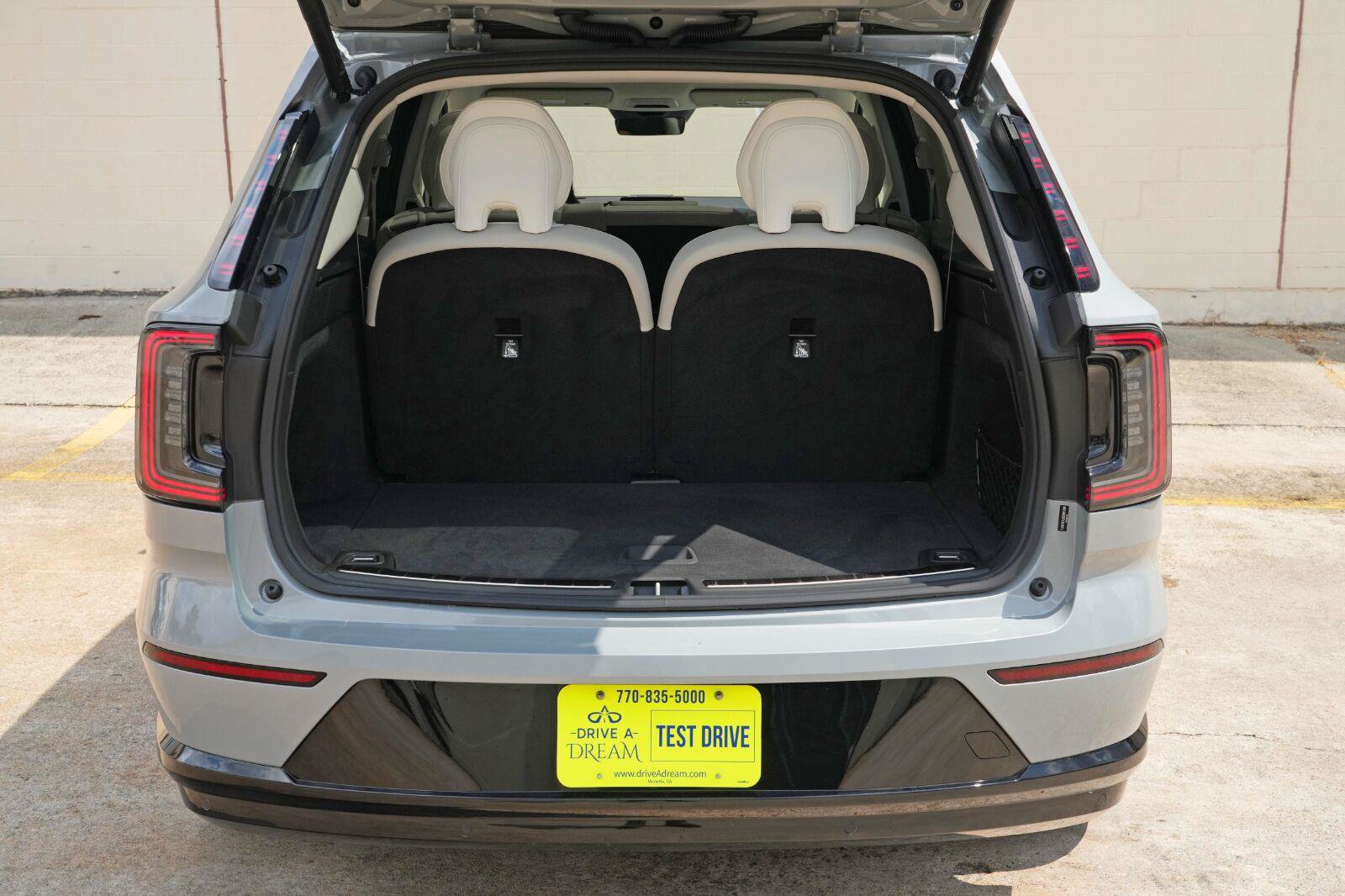 Used 2025 Volvo EX90 Ultra AWD/4WD image 7
