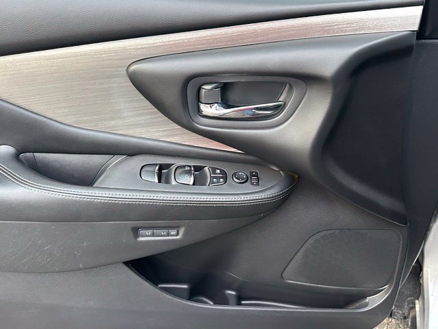 Certified 2016 Nissan Murano Platinum w/ Platinum Technology Package AWD/4WD image 19