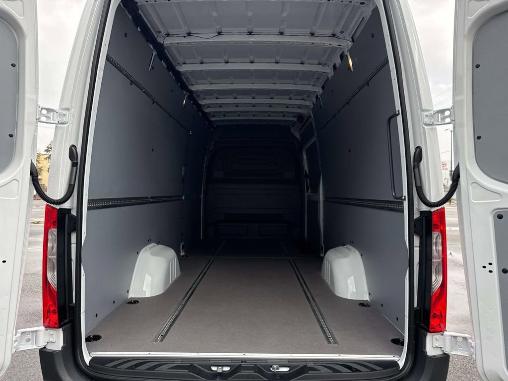 New 2026 Mercedes-Benz Sprinter 2500 image 5