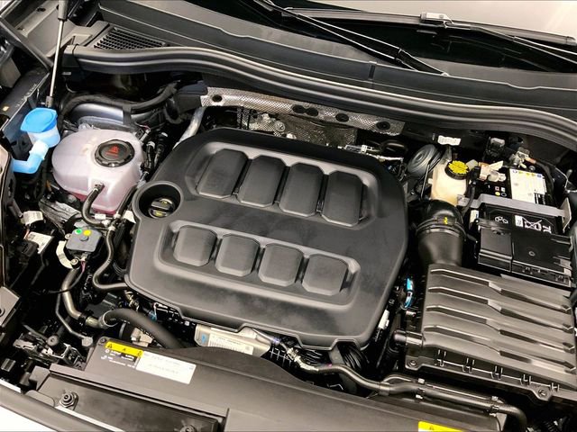 Certified 2025 Volkswagen Tiguan SE w/ Panoramic Sunroof Package image 31