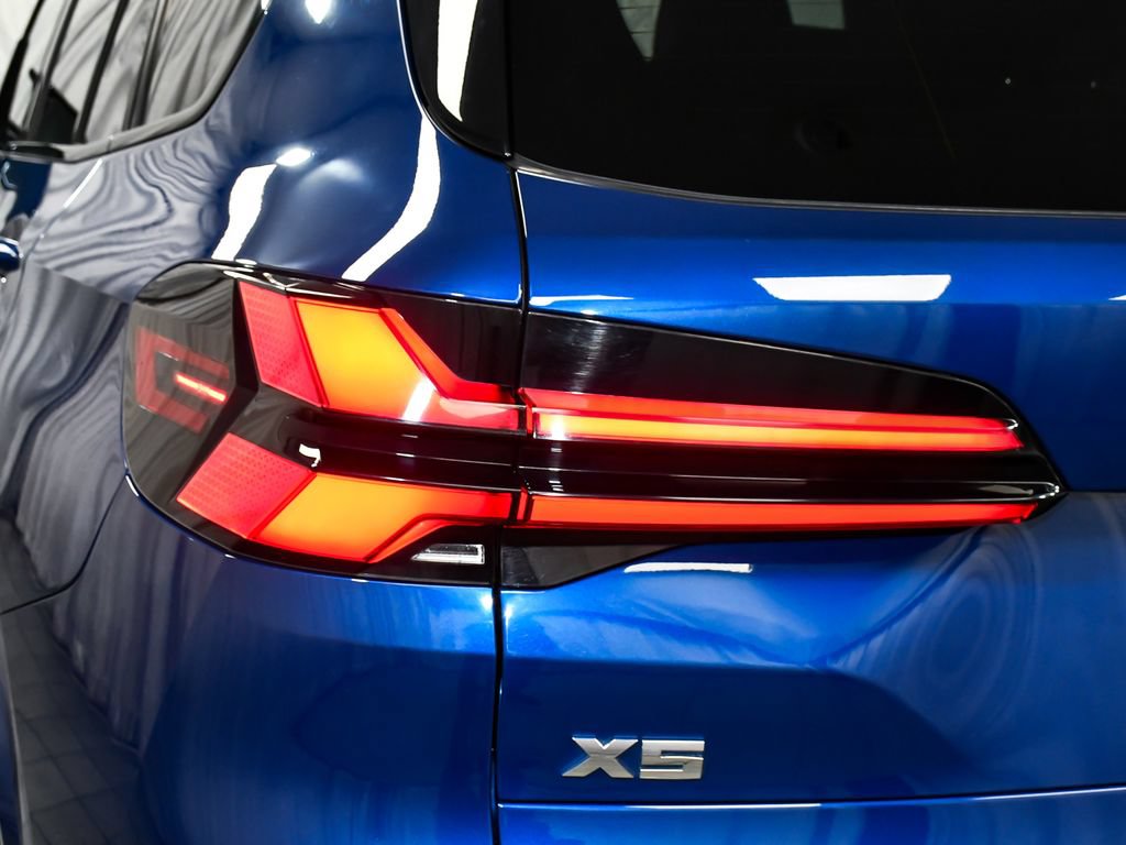 Used 2024 BMW X5 M60i AWD/4WD image 89