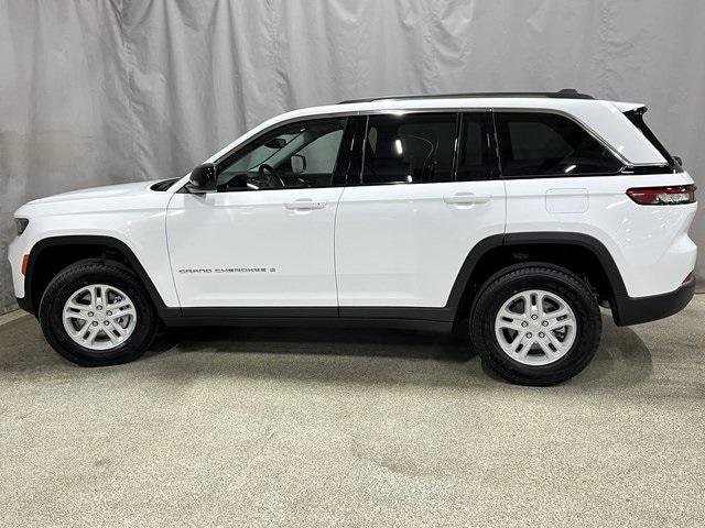 Certified 2023 Jeep Grand Cherokee Laredo image 31