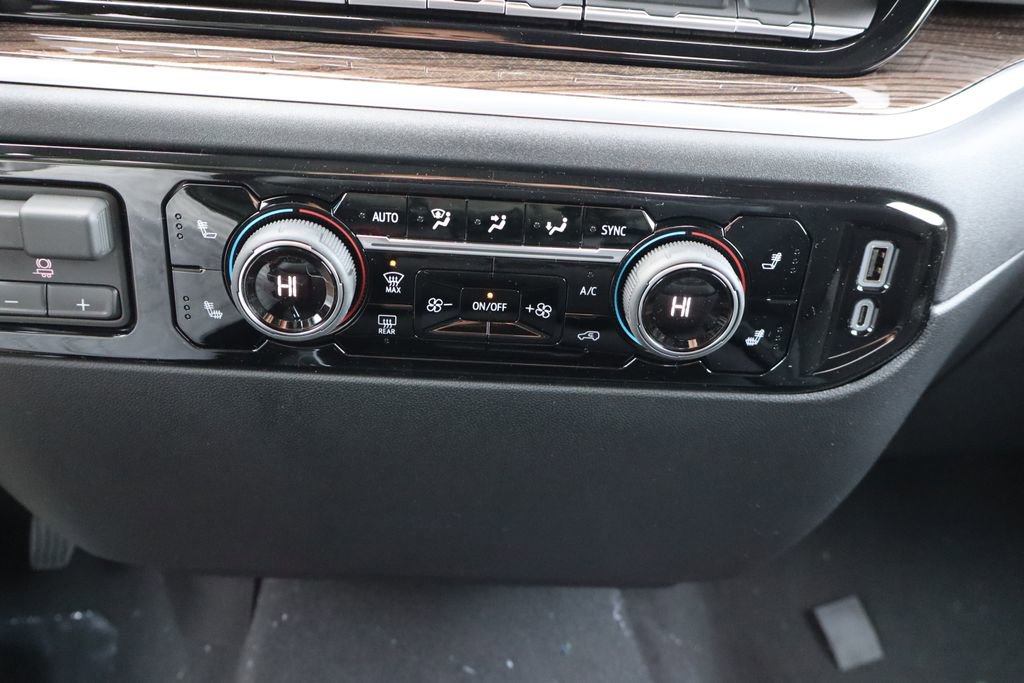 New 2026 Chevrolet Silverado 3500 LT AWD/4WD image 11