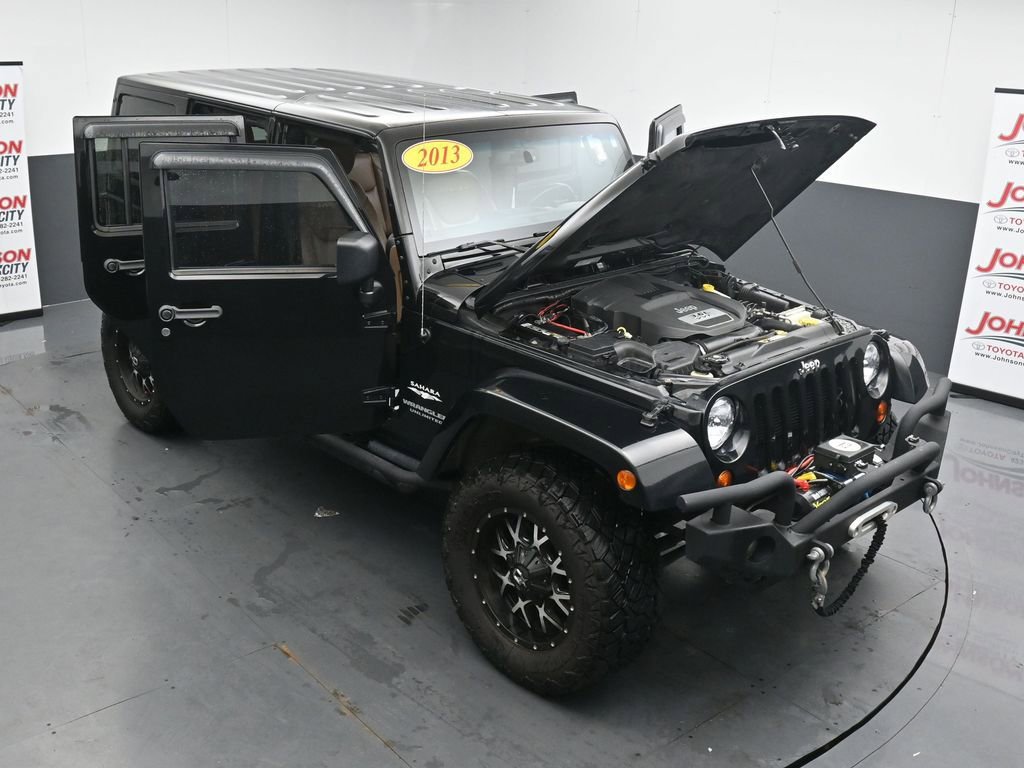 Used 2013 Jeep Wrangler Unlimited Sahara w/ Connectivity Group AWD/4WD image 36