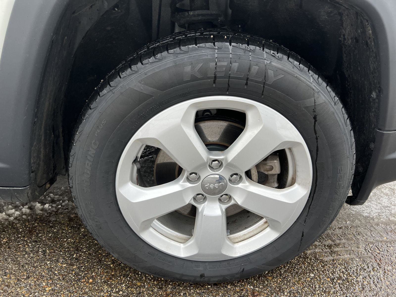 Used 2020 Jeep Compass Latitude image 38