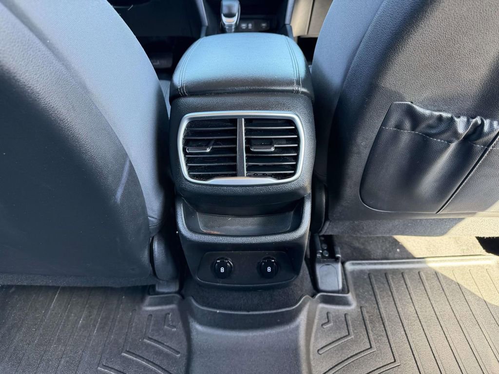 Used 2019 Hyundai Santa Fe SEL w/ Cargo Package AWD/4WD image 15
