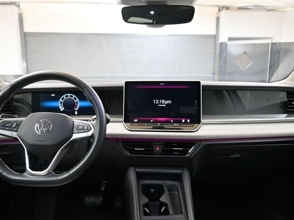 Used 2025 Volkswagen Tiguan SE w/ Panoramic Sunroof Package image 22