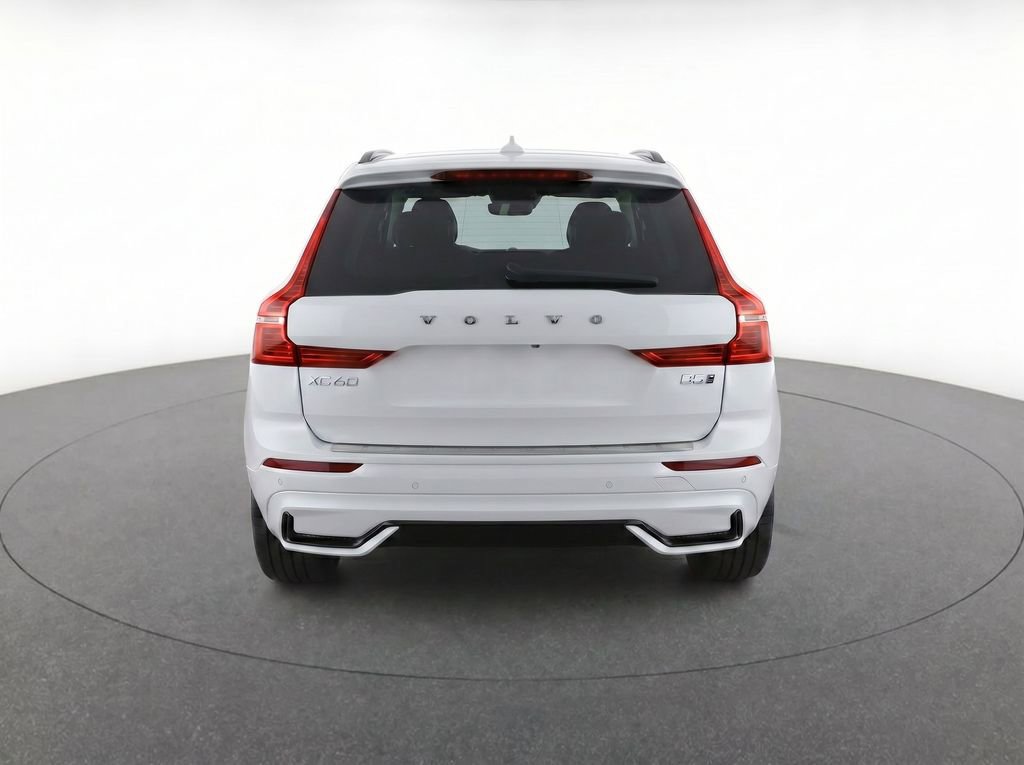 Used 2023 Volvo XC60 B5 Plus w/ Climate Package FWD image 7
