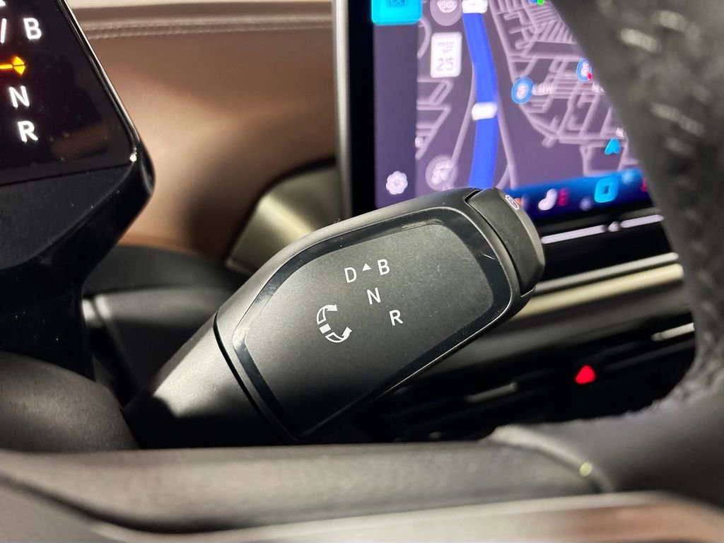 Certified 2025 Volkswagen ID.4 Pro image 18