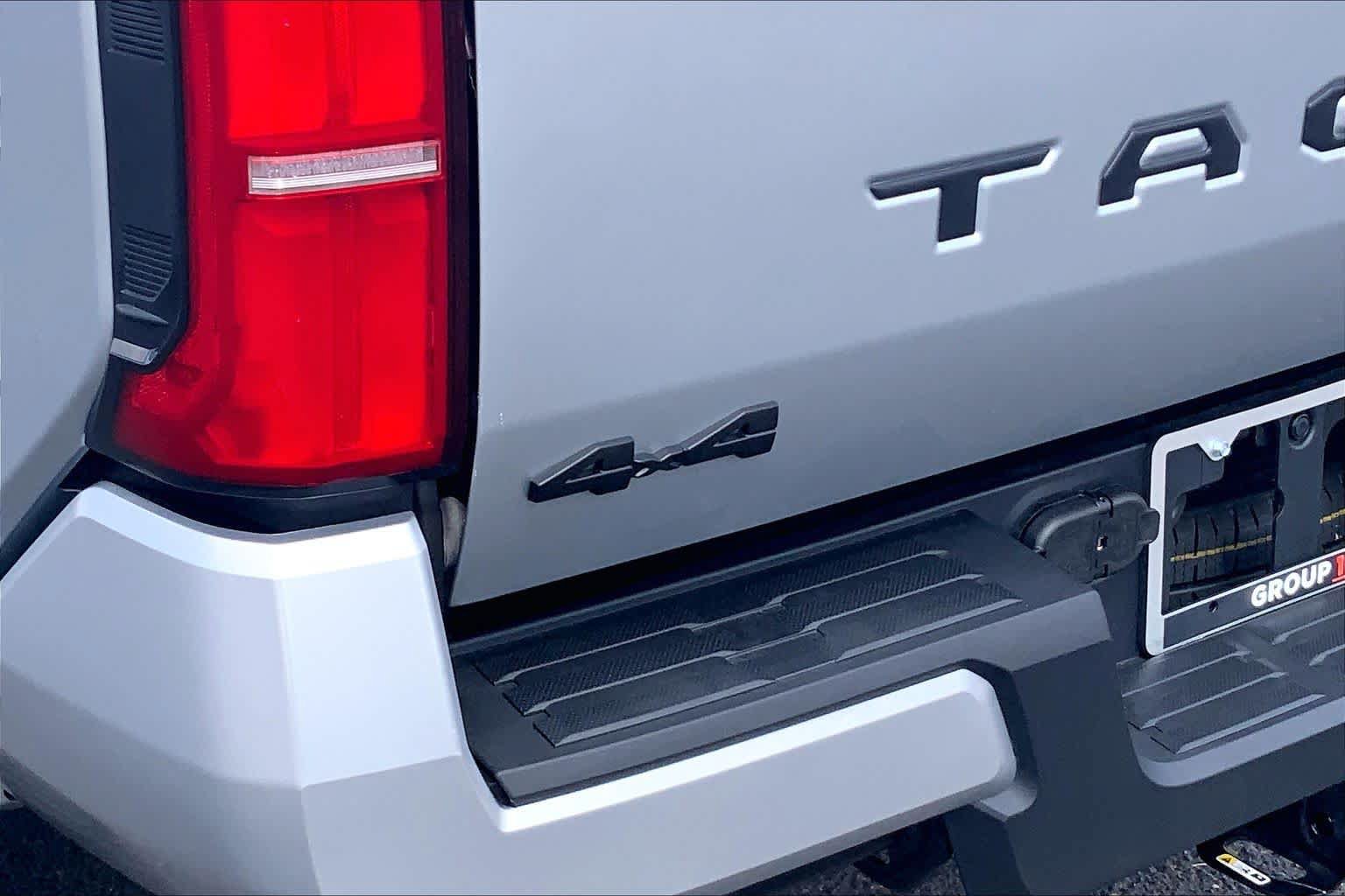 New 2026 Toyota Tacoma SR5 AWD/4WD image 17