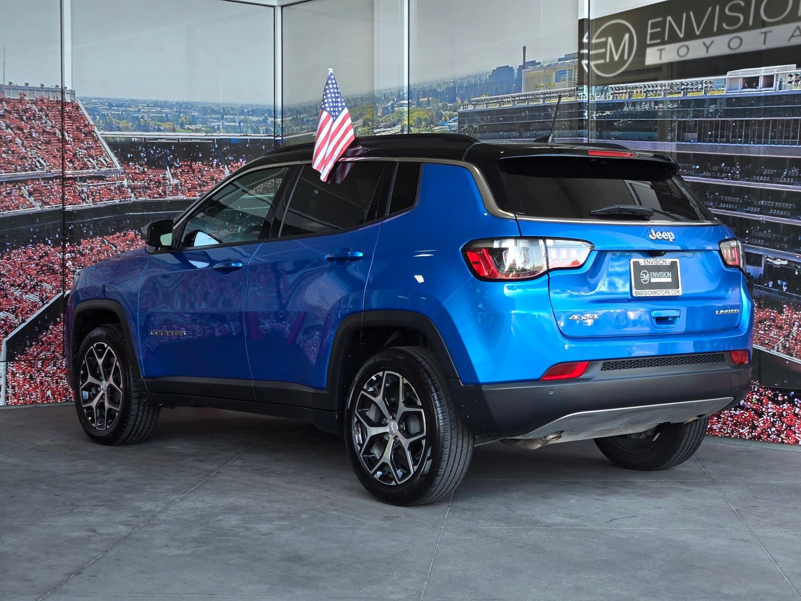 Used 2024 Jeep Compass Limited AWD/4WD image 6