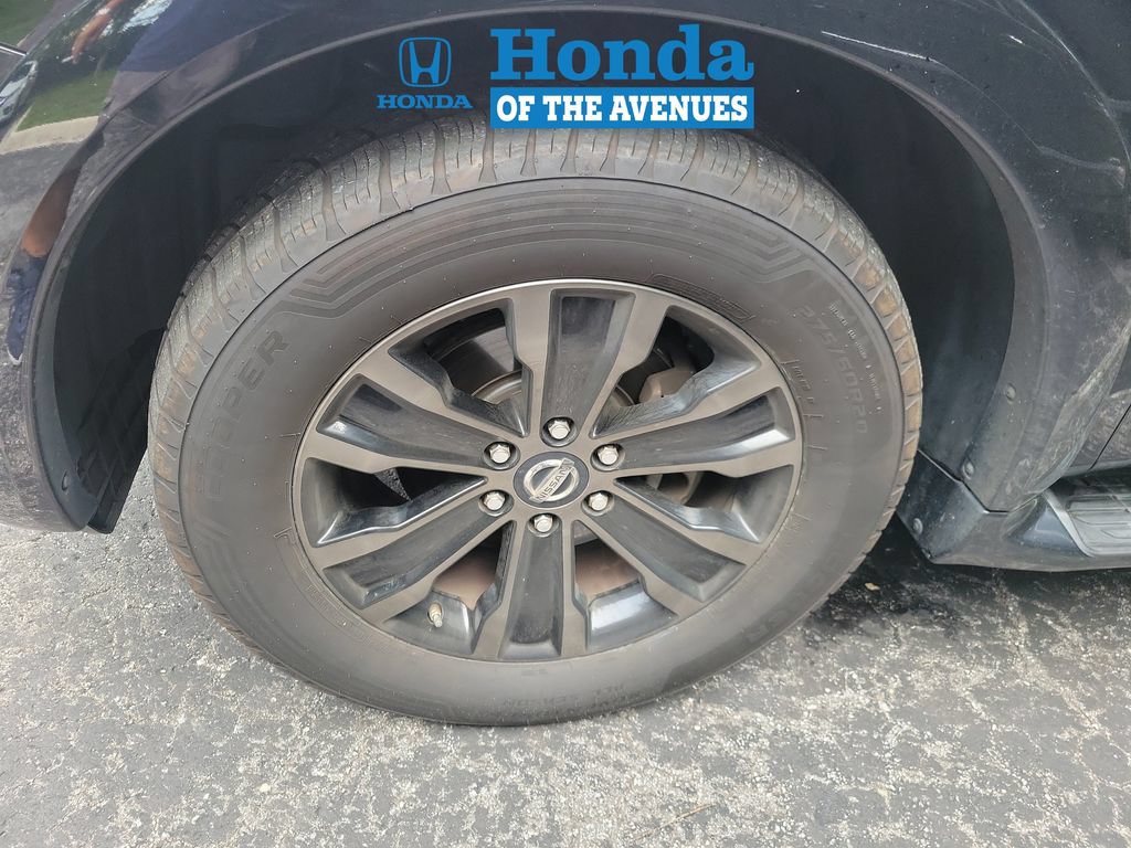 Used 2019 Nissan Armada Platinum RWD image 4