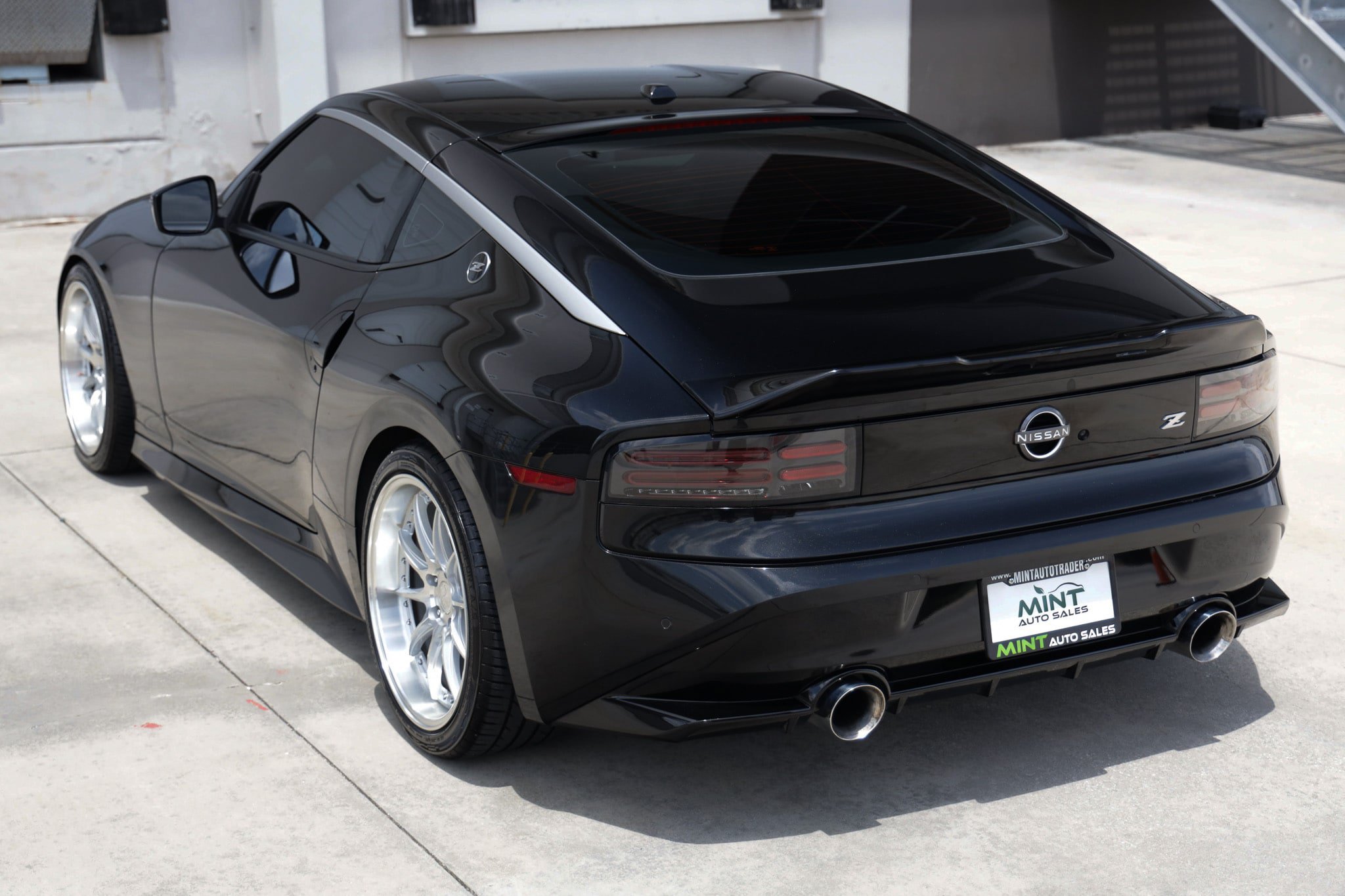 Used 2024 Nissan Z Sport w/ Floor Mat Package RWD image 9