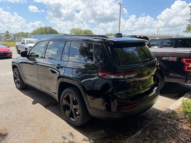 Used 2024 Jeep Grand Cherokee L Altitude AWD/4WD image 9