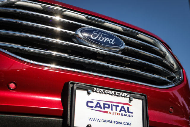 Used 2020 Ford Edge Titanium AWD/4WD image 12