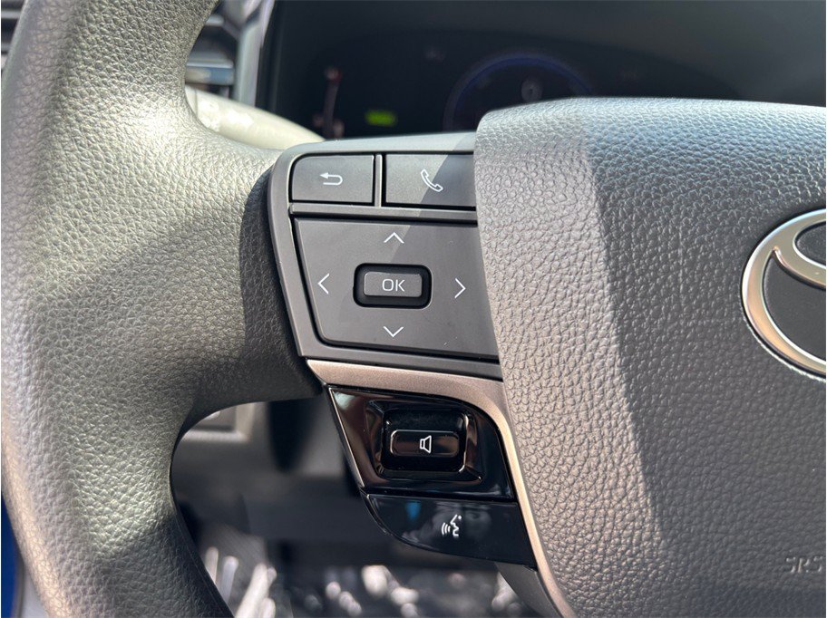 Used 2025 Toyota Camry LE w/ Convenience Package FWD image 23