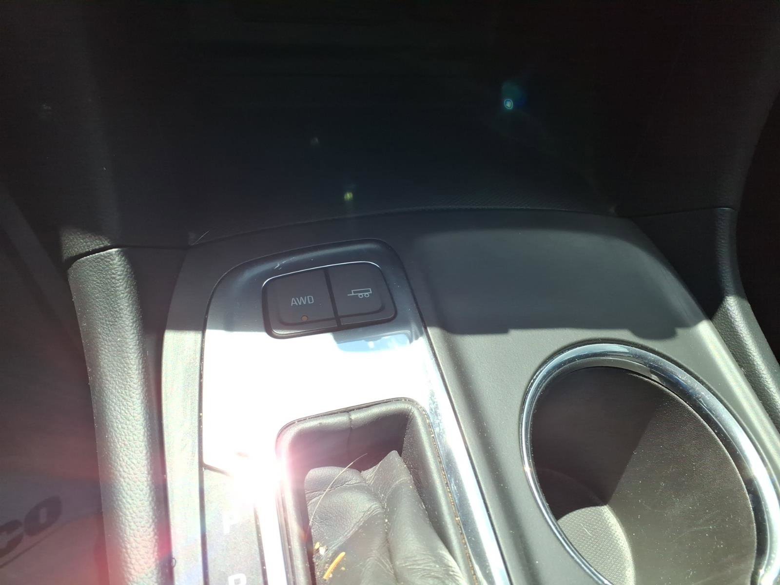 Used 2019 Chevrolet Equinox LT w/ Sun & Navigation Package AWD/4WD image 26