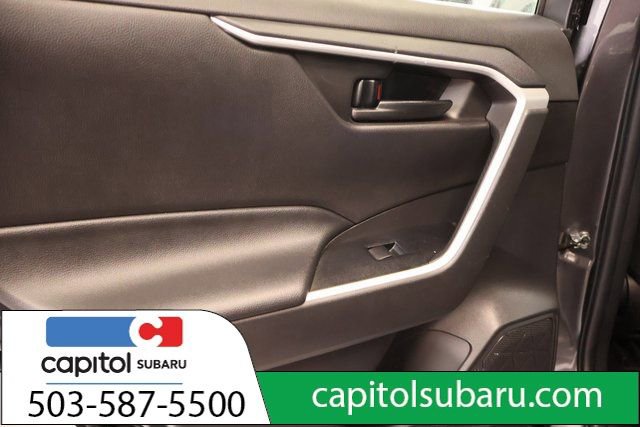 Used 2022 Toyota RAV4 LE image 29