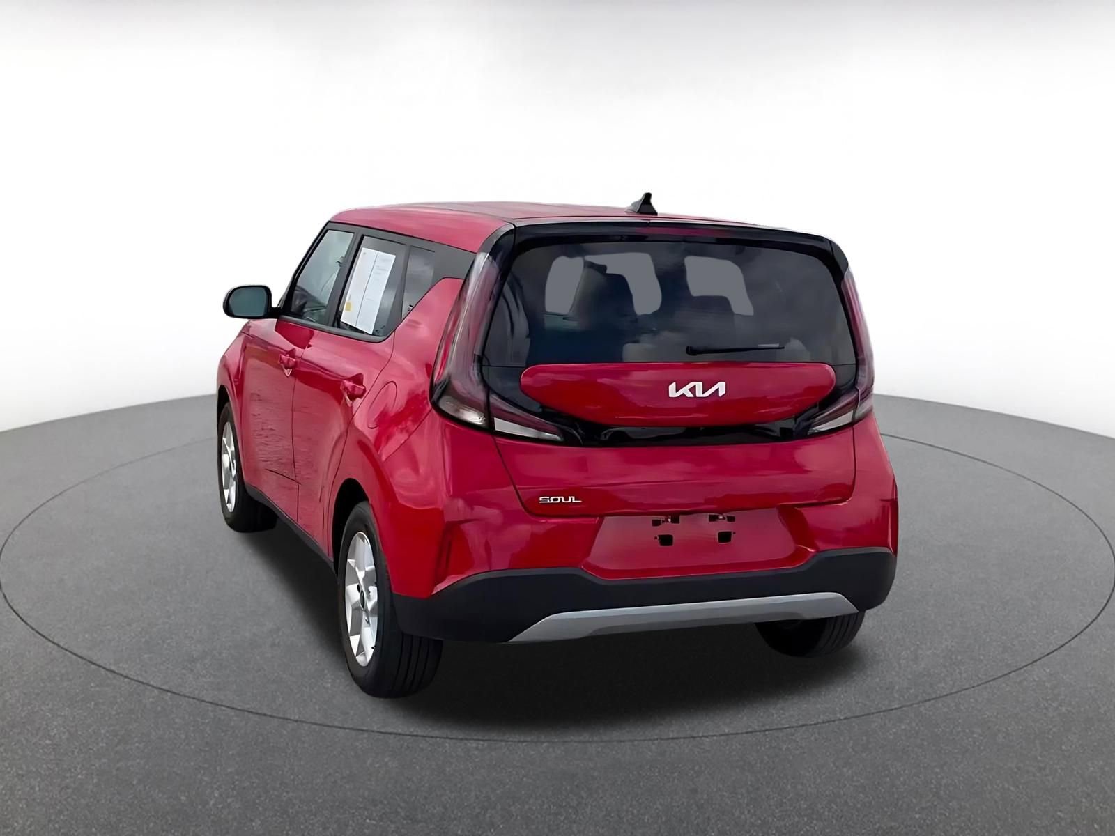 Used 2025 Kia Soul LX w/ LX Technology Package image 9