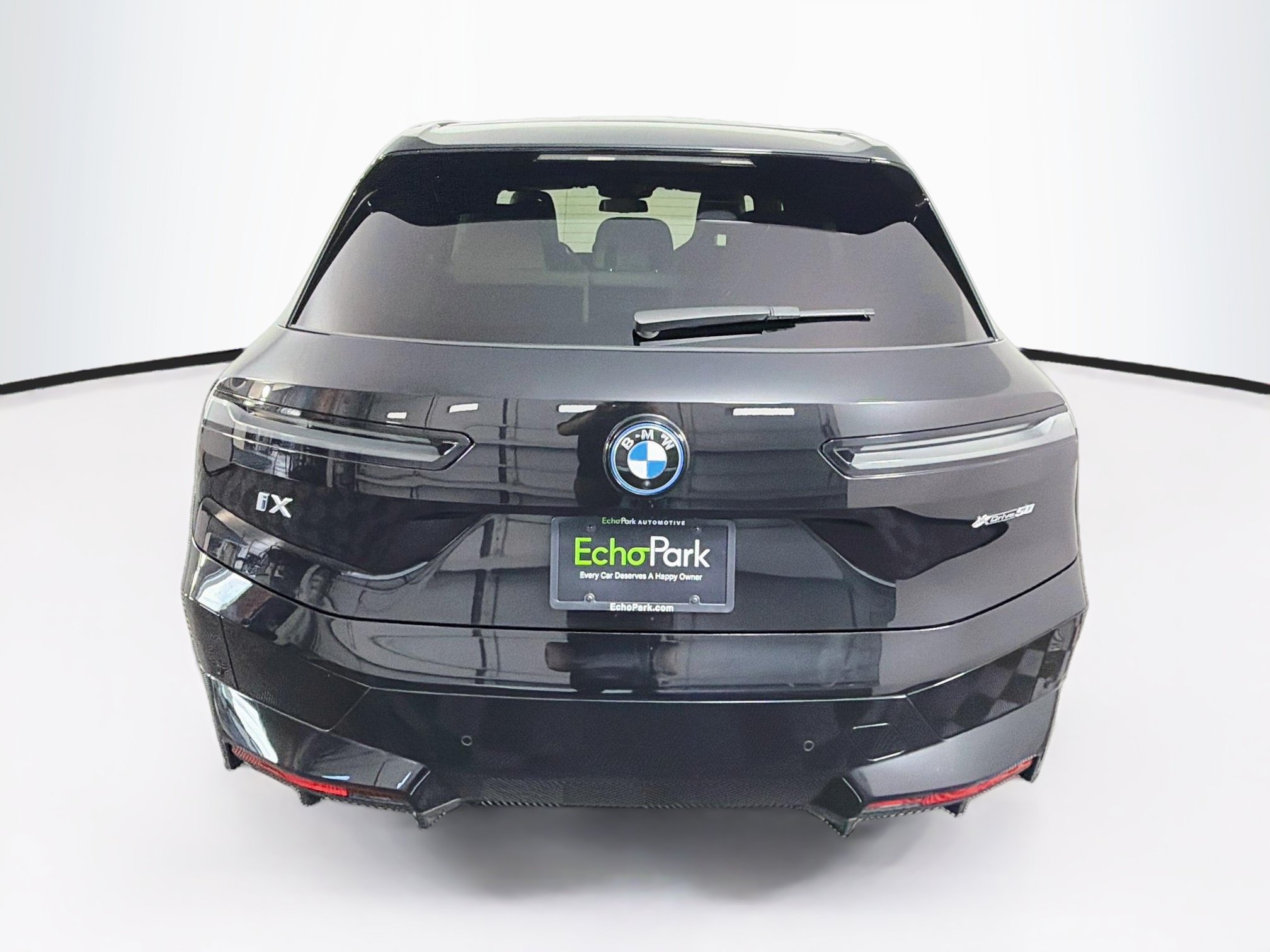 Used 2024 BMW iX xDrive50 w/ Premium Package AWD/4WD image 7